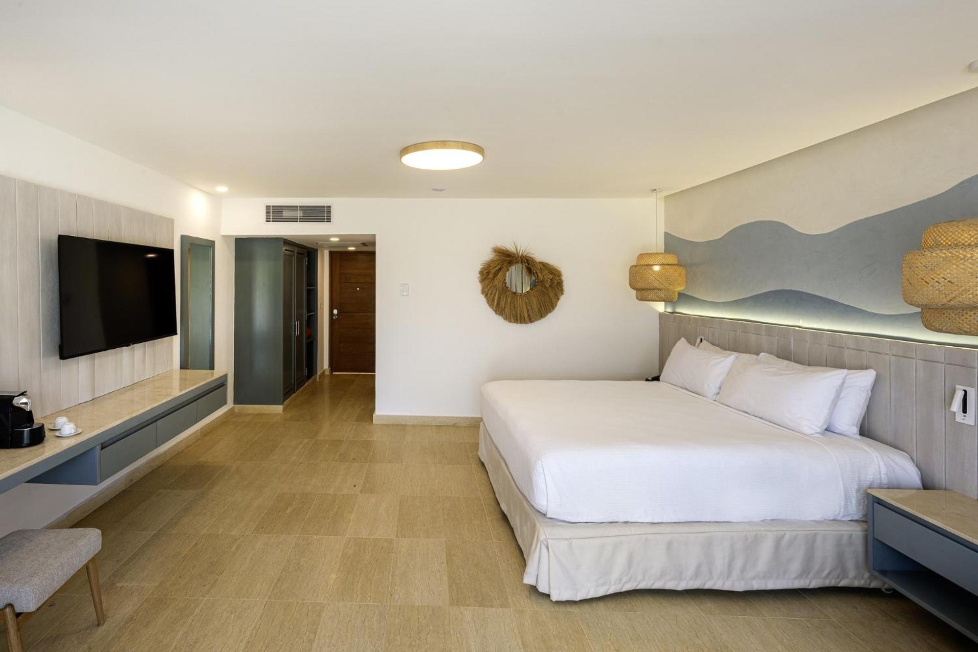 Viva Miches By Wyndham, A Trademark All Inclusive Resort Exterior photo