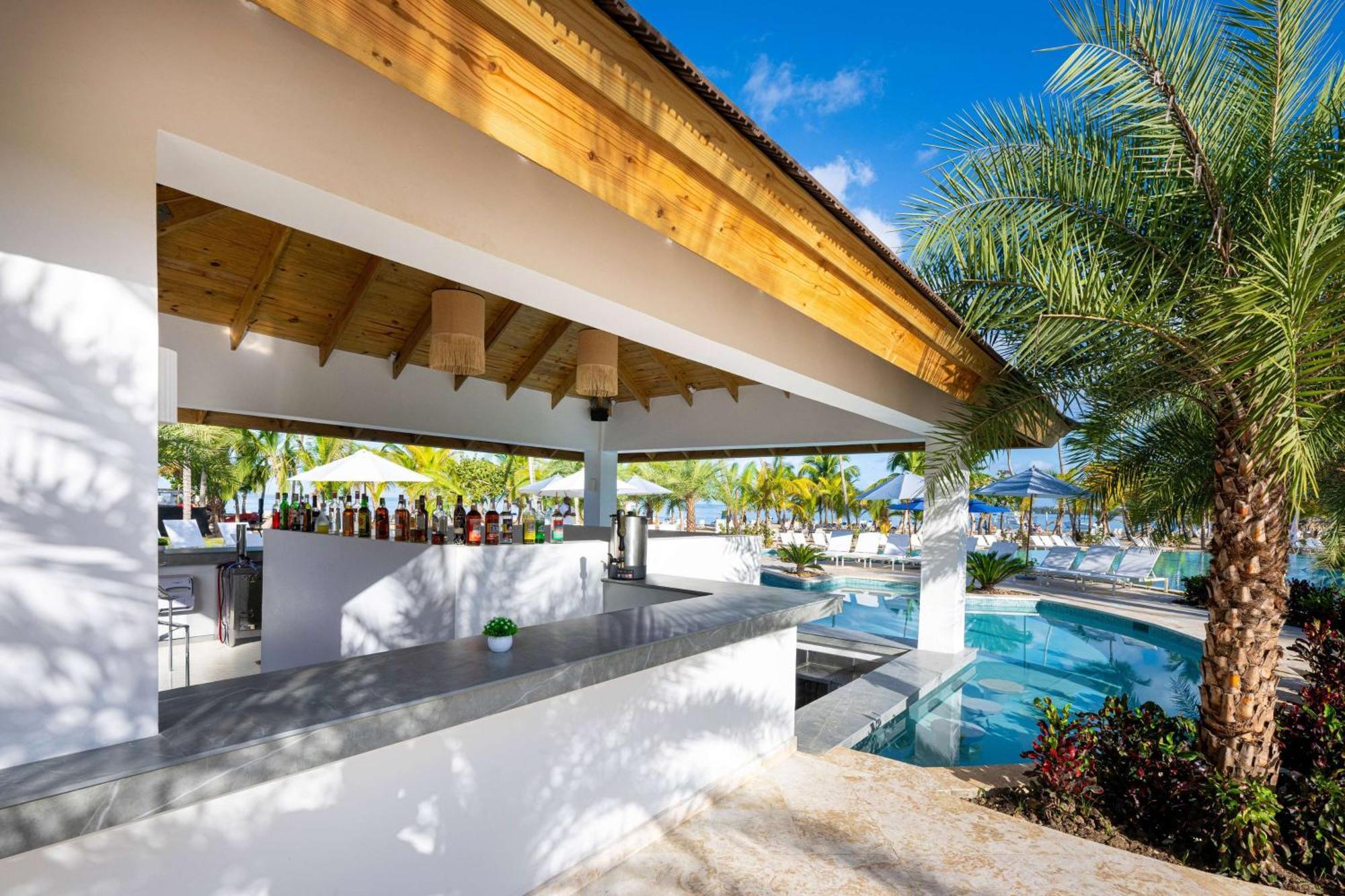 Viva Miches By Wyndham, A Trademark All Inclusive Resort Exterior photo